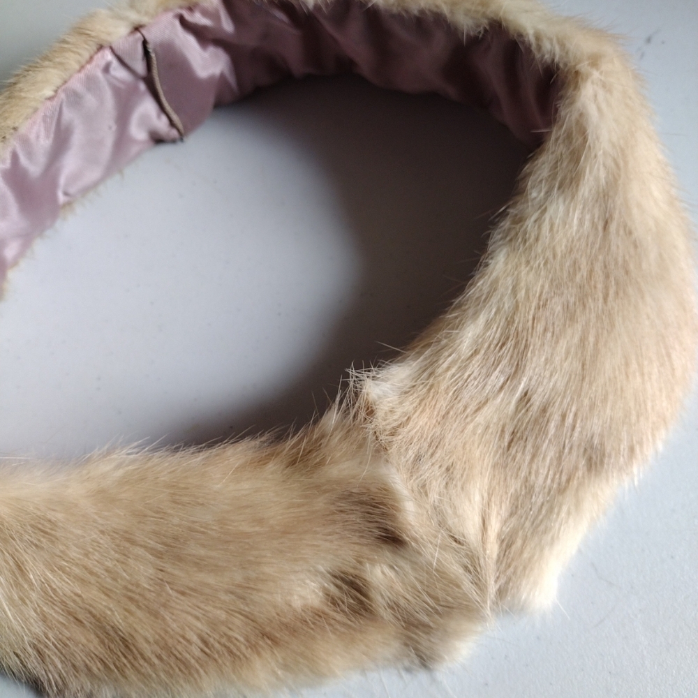 Unbranded Vintage Light Brown Fur Collar- One Size -Avant Garde Holiday Winter - Picture 3 of 6